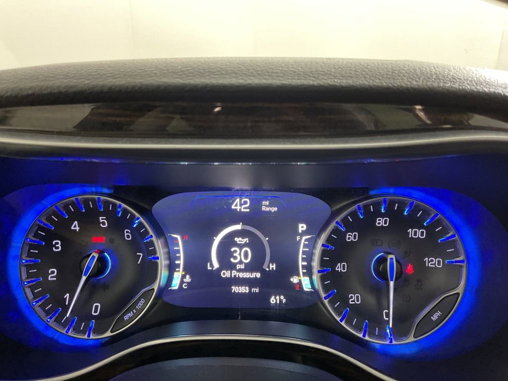 Used 2023 Chrysler Pacifica Limited image 27