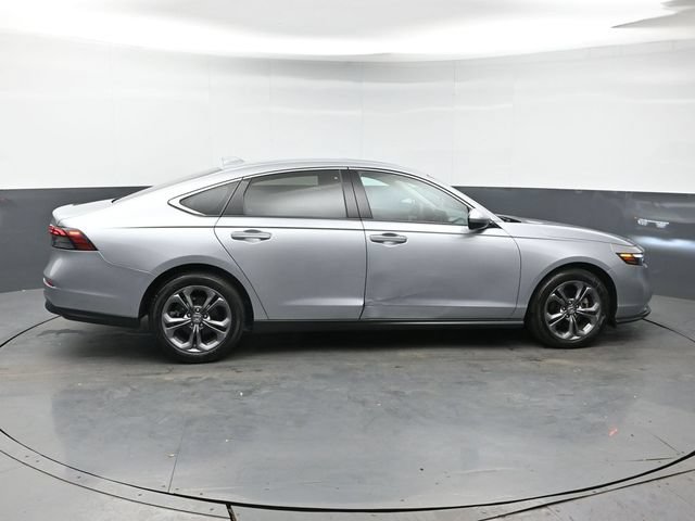 Used 2023 Honda Accord EX image 6