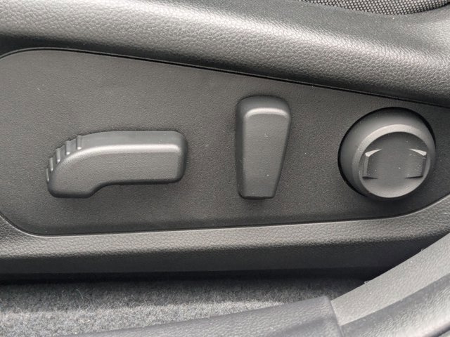 Certified 2025 Subaru Crosstrek 2.0i Premium image 17