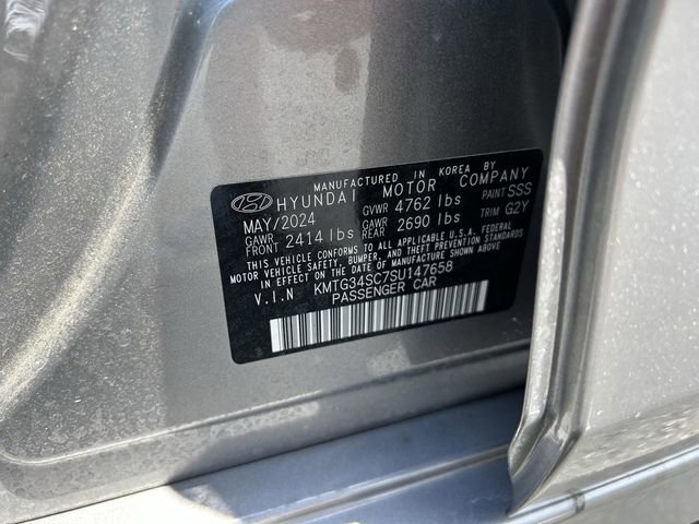 Used 2025 Genesis G70 2.5T RWD image 31