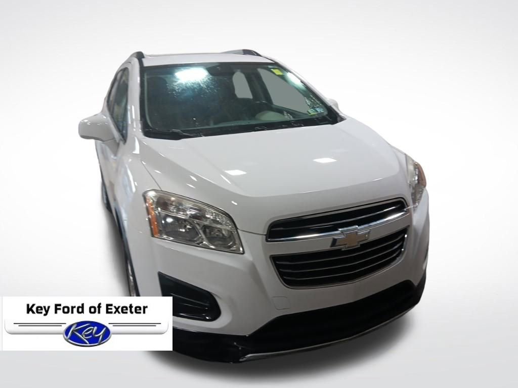 Used 2015 Chevrolet Trax LT w/ LT Sun and Sound Package image 2