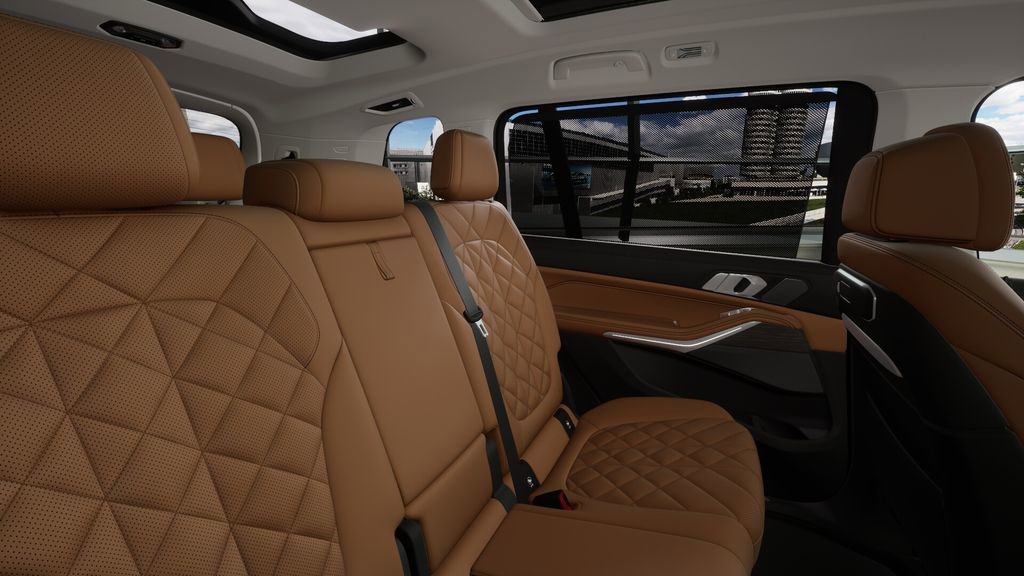 Used 2026 BMW X7 xDrive40i w/ Premium Package image 39