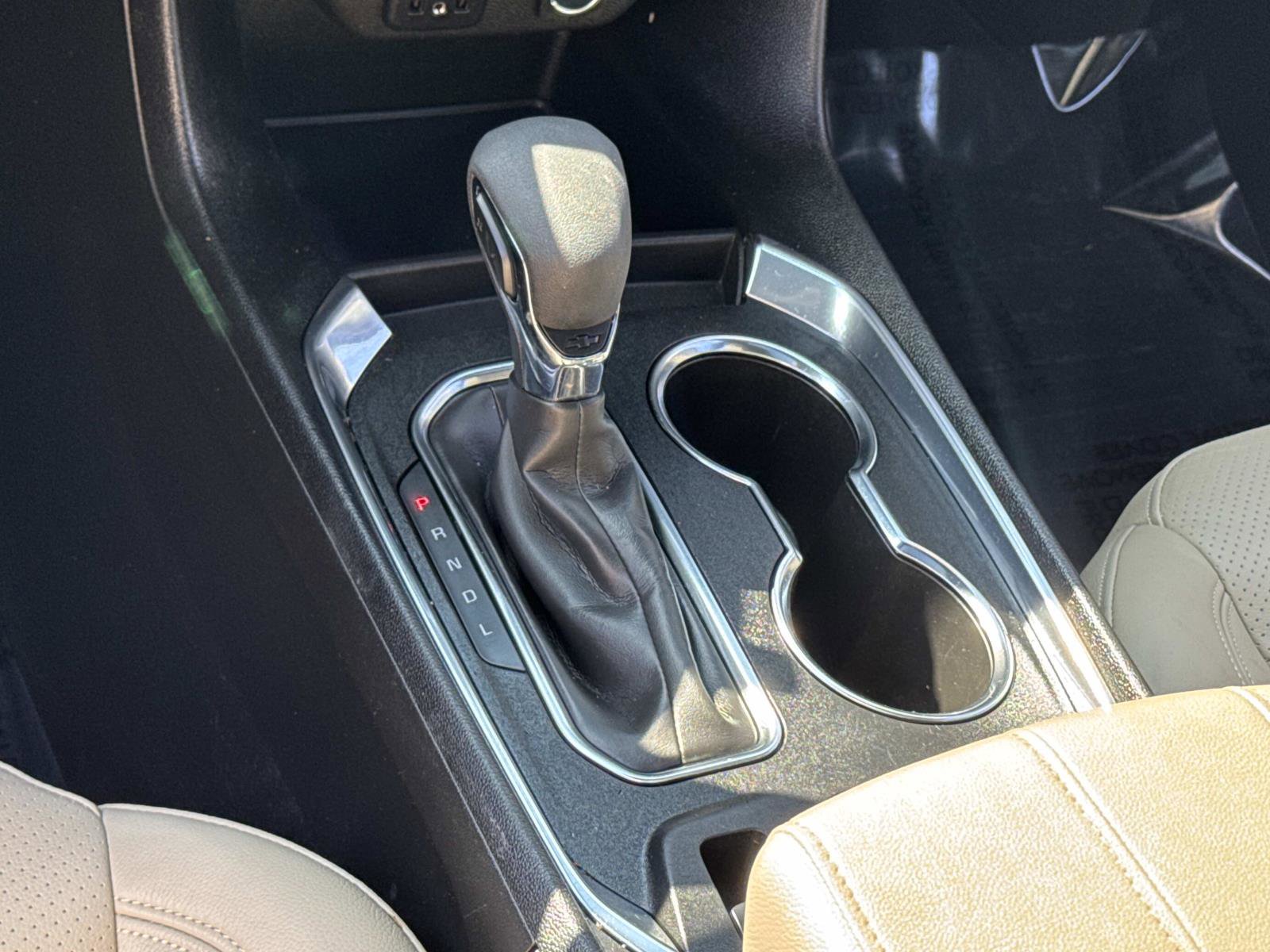 Used 2023 Chevrolet Traverse LS image 5