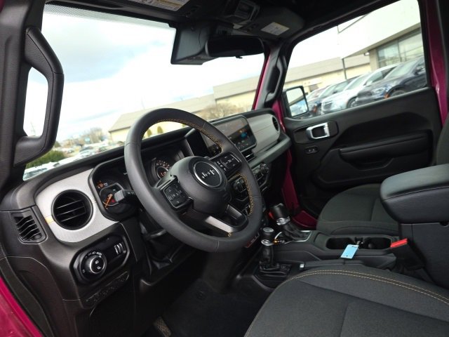 Used 2024 Jeep Gladiator Sport image 16