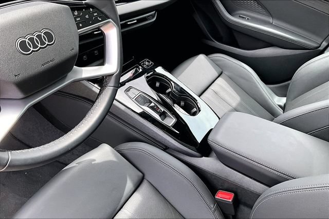 Used 2025 Audi A5 2.0T Premium Plus w/ Premium Plus AWD/4WD image 14
