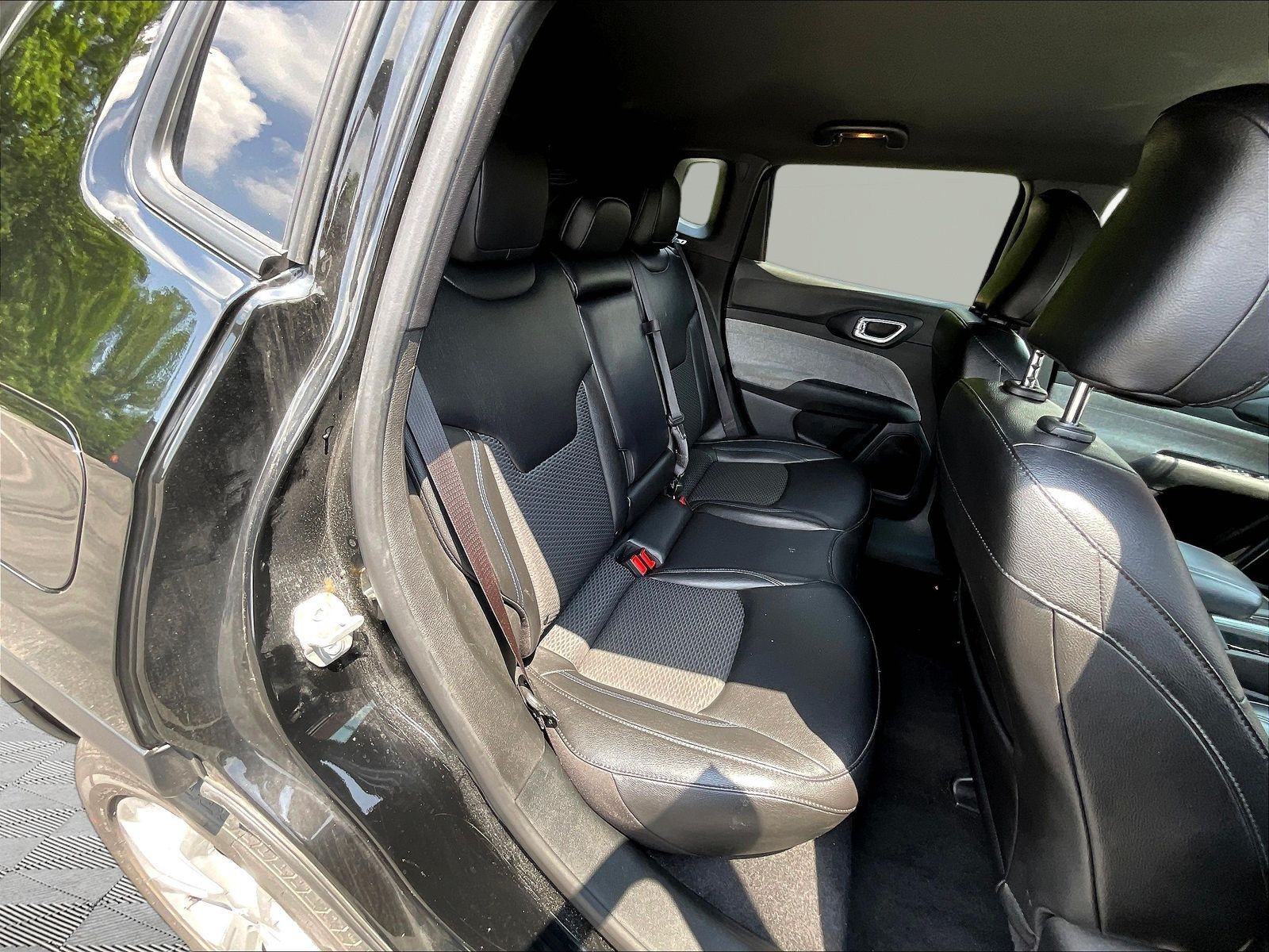 New 2026 Jeep Grand Cherokee Altitude AWD/4WD image 19