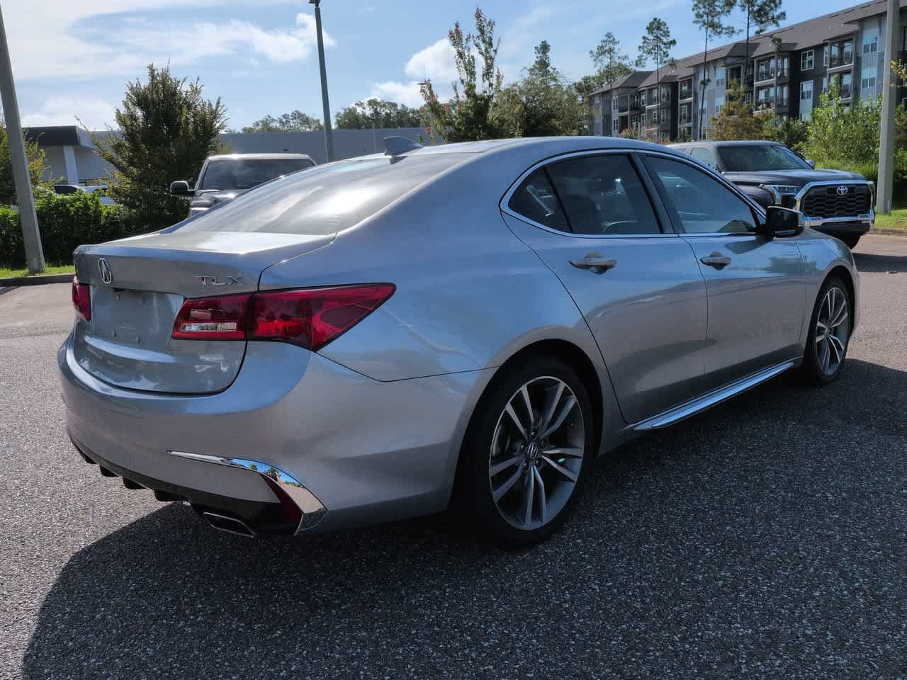 Used 2019 Acura TLX w/ Technology Package FWD image 6
