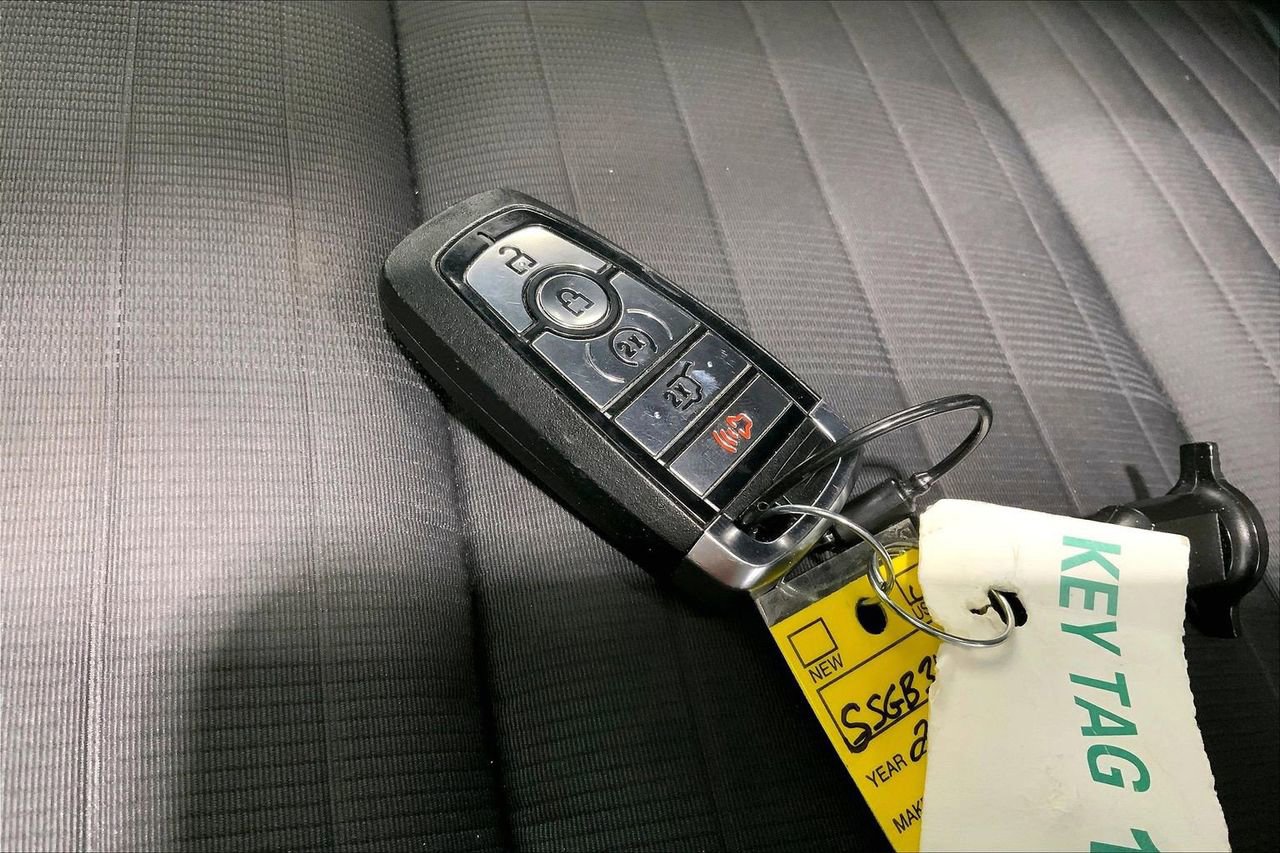 Certified 2025 Ford Explorer ST-Line image 11