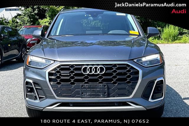 Certified 2023 Audi Q5 2.0T Premium w/ Convenience Package AWD/4WD image 3