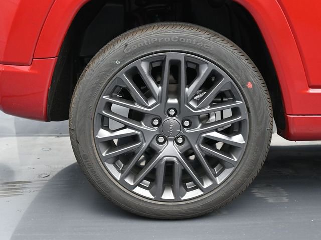 Used 2024 Jeep Compass Limited image 12