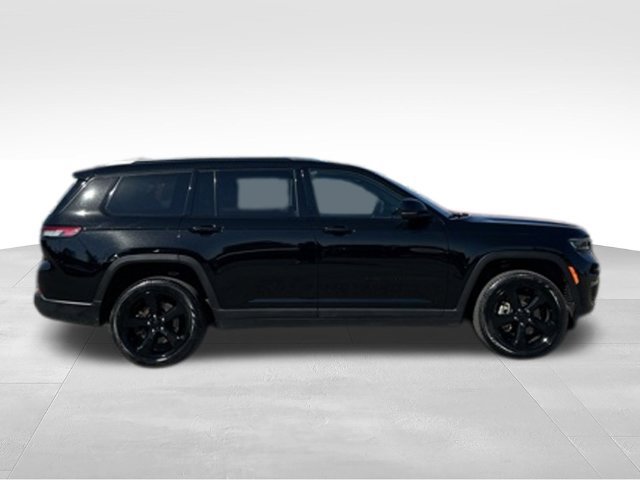 Used 2025 Jeep Grand Cherokee L Limited w/ Black Appearance Package AWD/4WD image 9