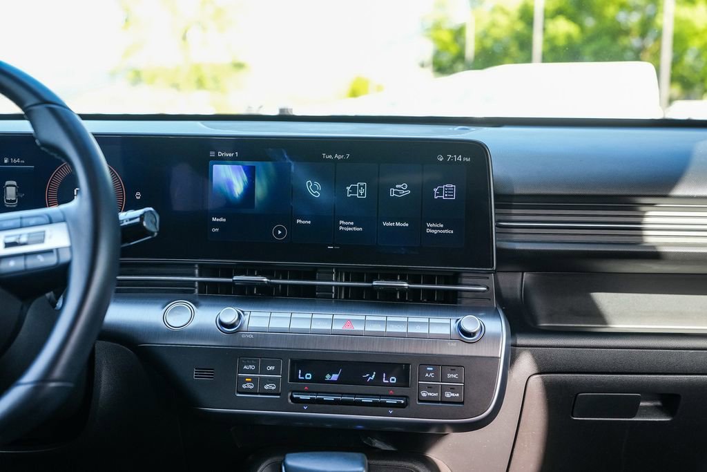 Used 2025 Hyundai Kona SEL AWD/4WD image 14