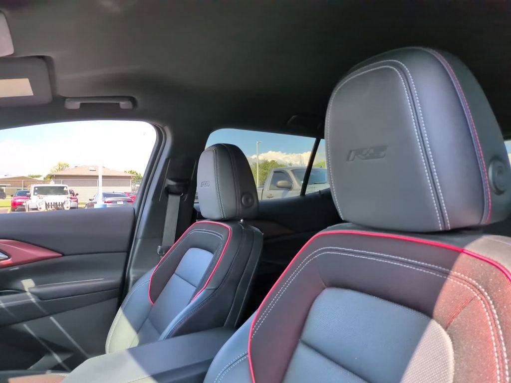 Used 2024 Chevrolet Equinox EV RS FWD image 29