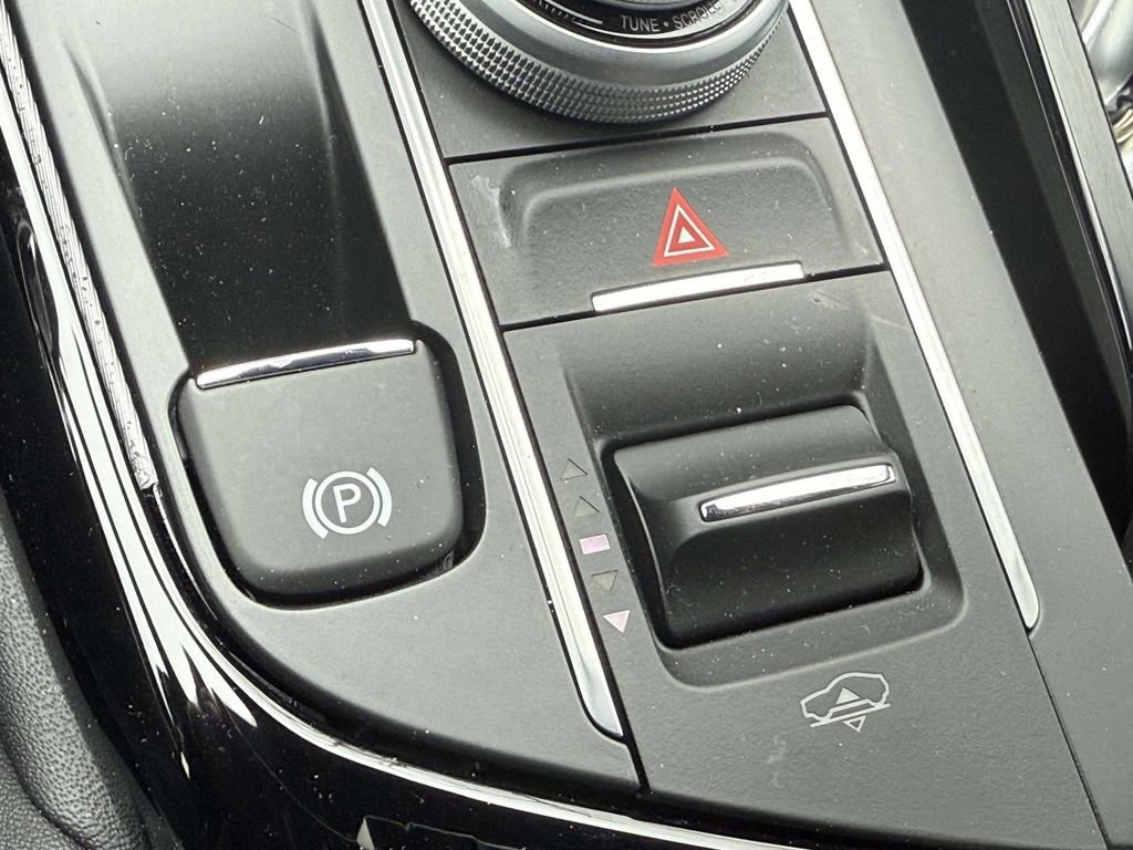 Used 2022 Maserati Levante Modena image 27