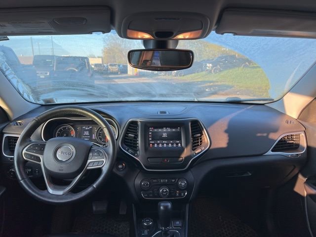 Used 2019 Jeep Cherokee Latitude Plus w/ Comfort/Convenience Group AWD/4WD image 10
