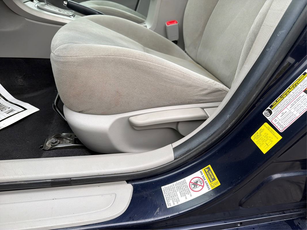 Used 2012 Toyota Corolla LE image 21