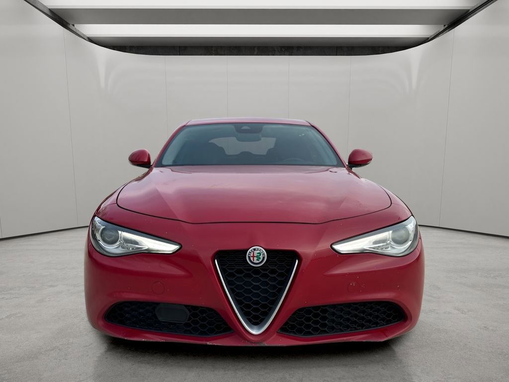 Used 2020 Alfa Romeo Giulia image 8