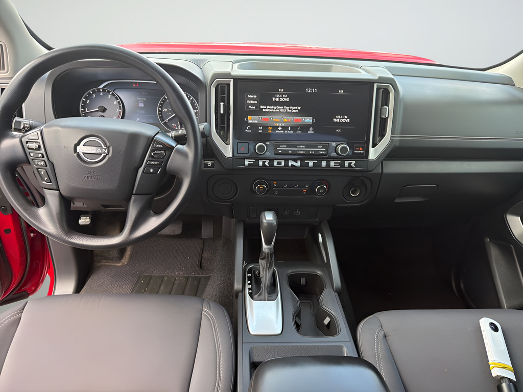 Certified 2025 Nissan Frontier SV RWD image 20