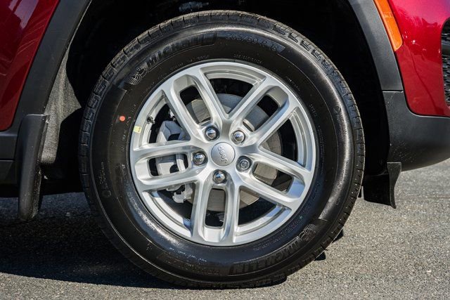 New 2026 Jeep Grand Cherokee Laredo X AWD/4WD image 22