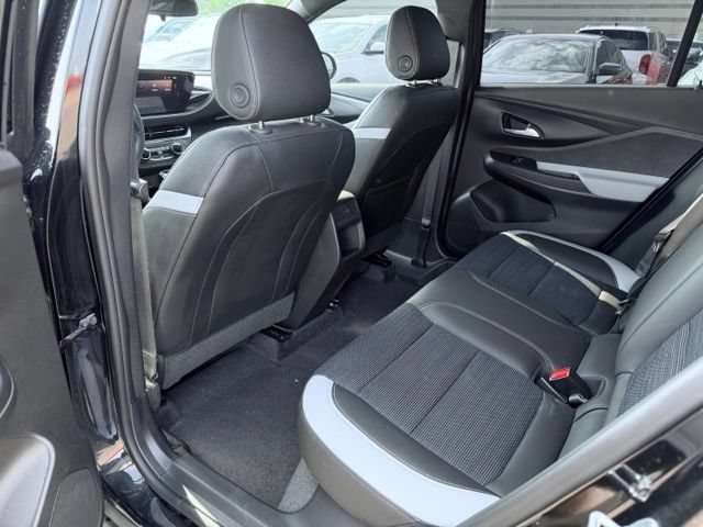 Used 2025 Buick Envista Preferred w/ Advanced Safety Package FWD image 19