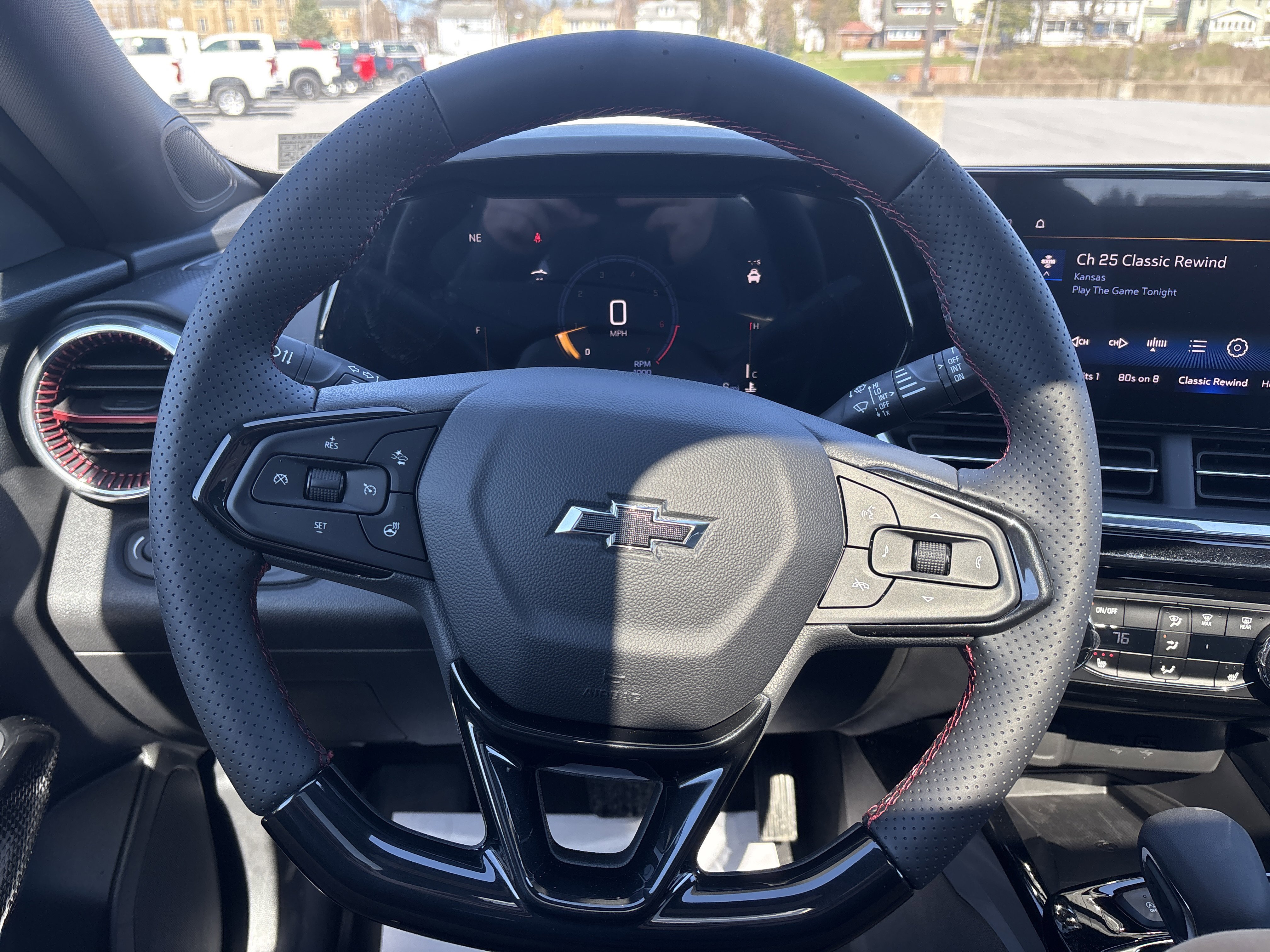 New 2026 Chevrolet Trax RS w/ Sunroof Package FWD image 17