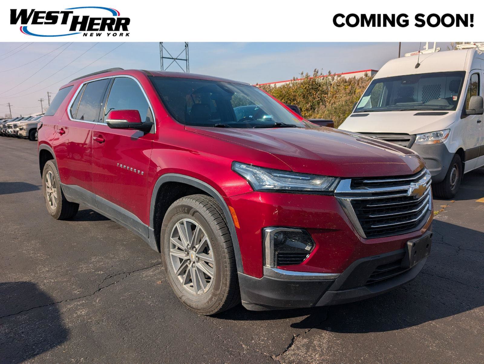 Used 2023 Chevrolet Traverse LT