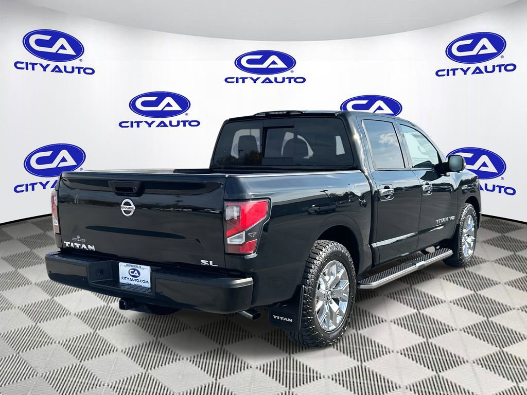Used 2020 Nissan Titan SL image 3