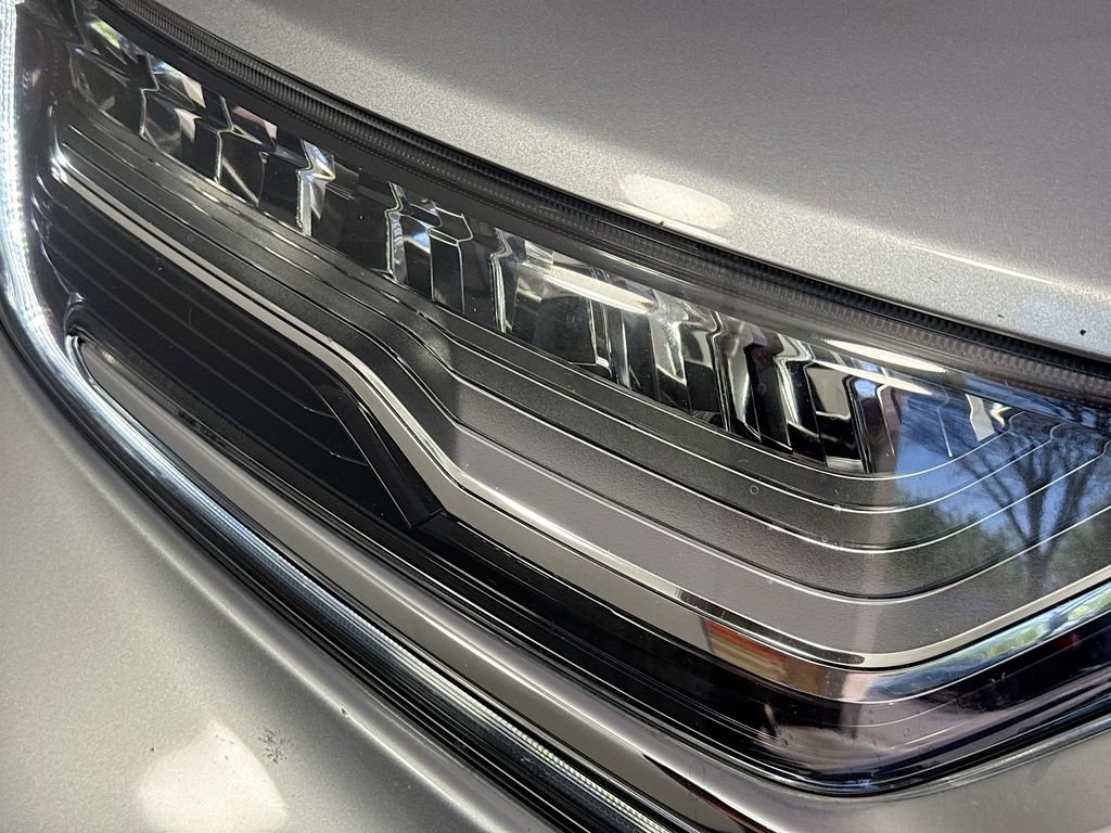 Used 2019 Honda CR-V Touring image 38