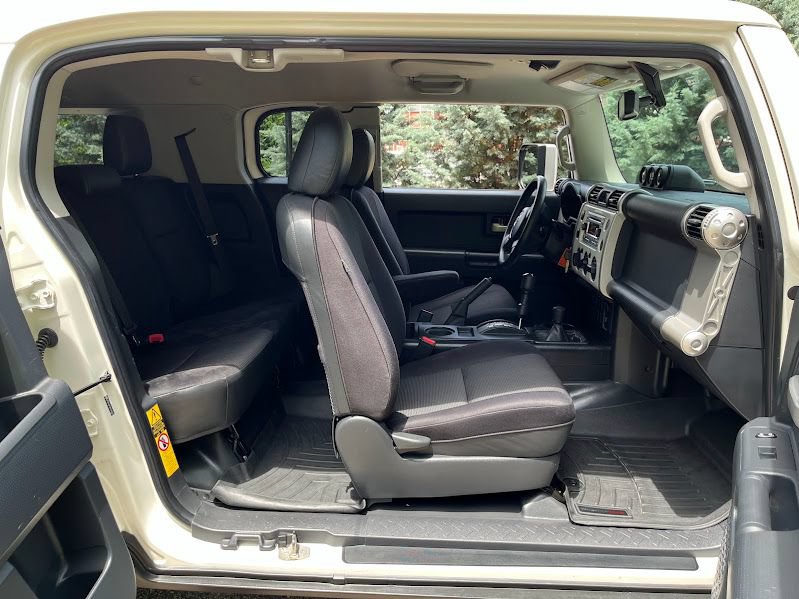 Used 2014 Toyota FJ Cruiser 4WD w/ Convenience Package image 40