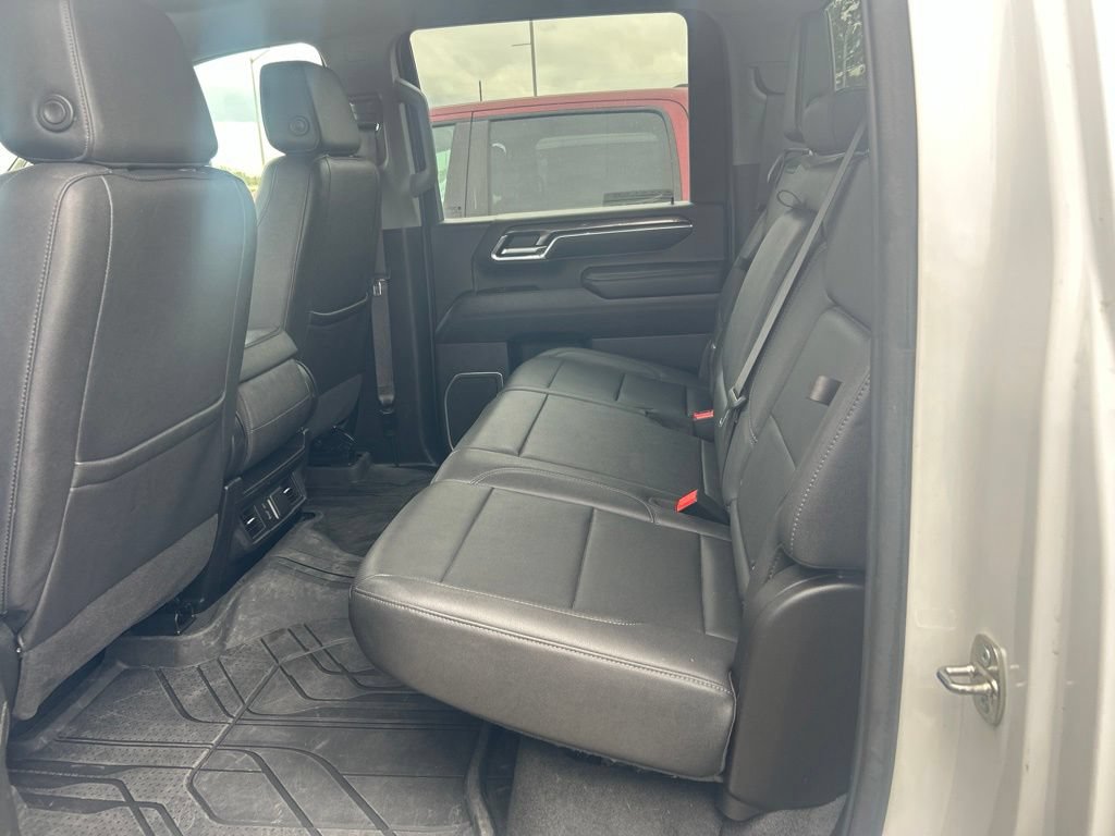 Used 2024 Chevrolet Silverado 2500 LTZ AWD/4WD image 11