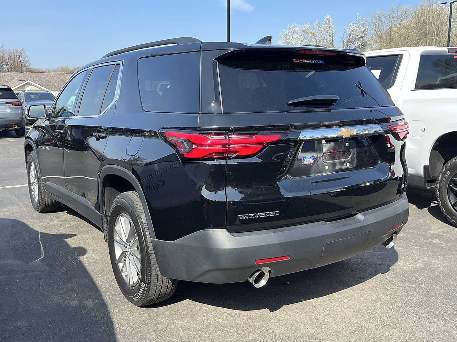 Used 2023 Chevrolet Traverse LT image 12