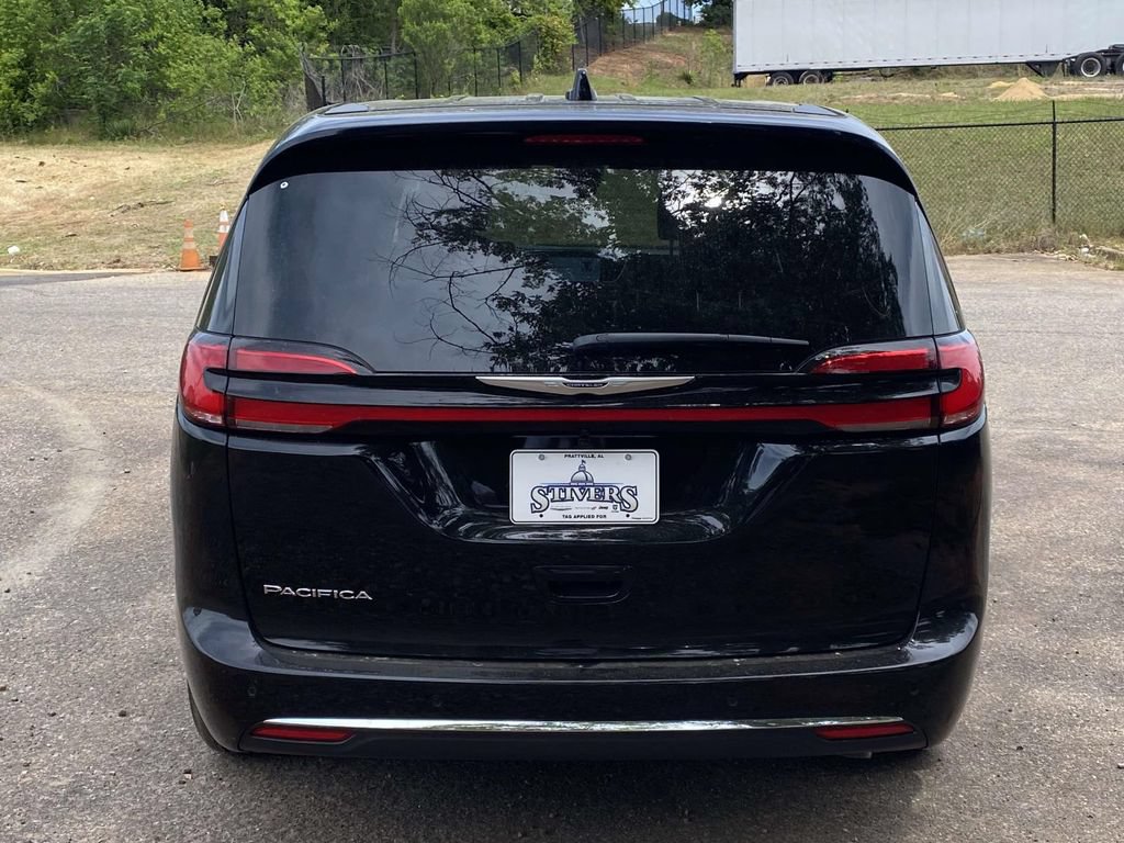 New 2026 Chrysler Pacifica Select FWD image 6