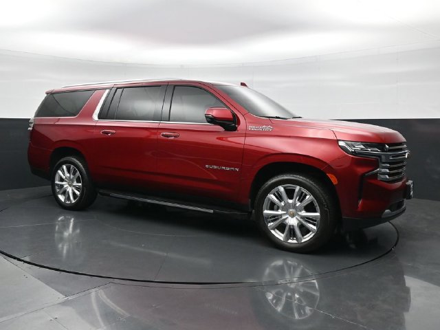 Used 2022 Chevrolet Suburban High Country AWD/4WD image 3