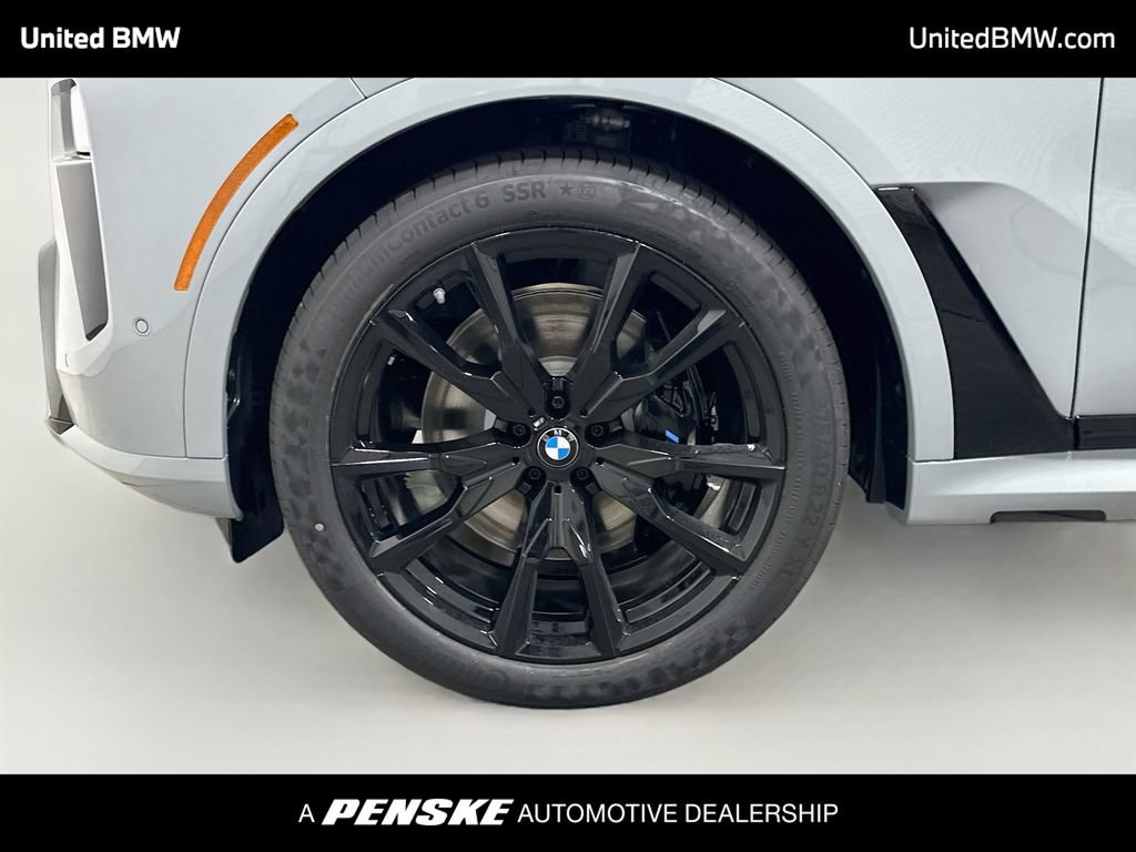 New 2027 BMW X7 xDrive40i w/ M Sport Package AWD/4WD image 2