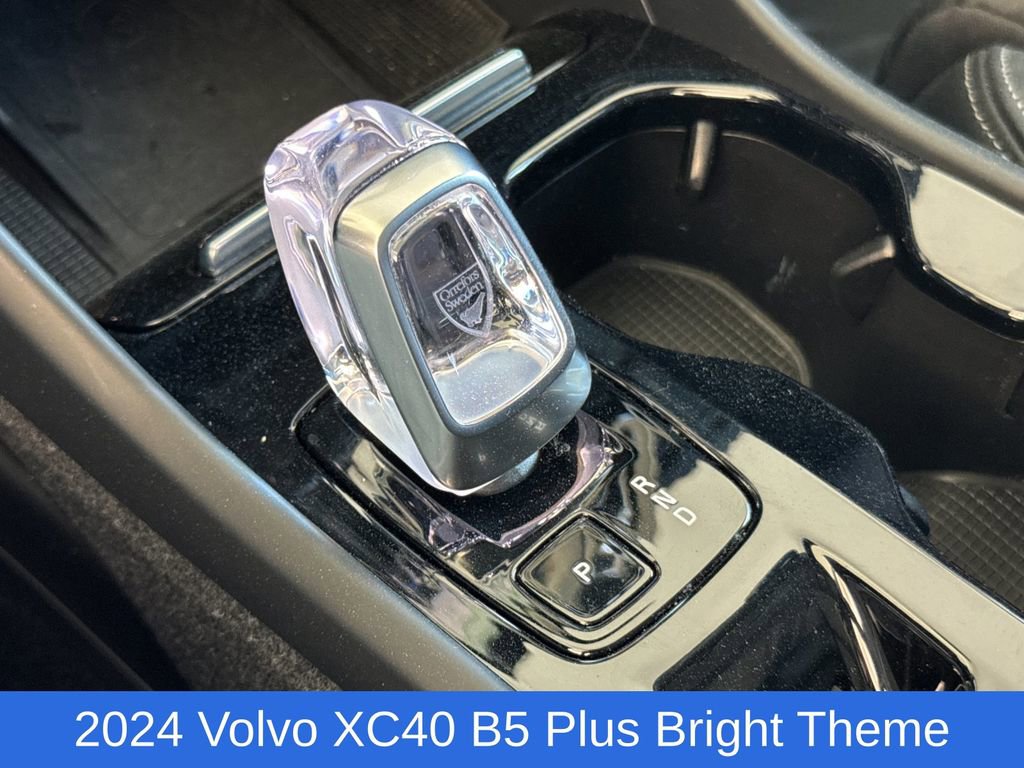 Certified 2024 Volvo XC40 B5 Plus w/ Protection Package Premier image 21