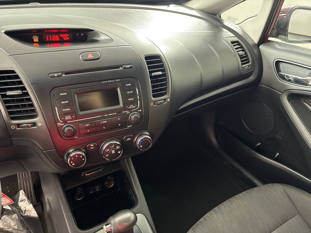 Used 2016 Kia Forte LX image 28