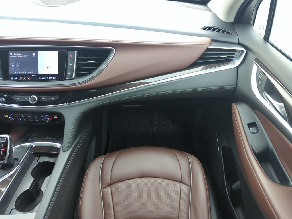Used 2020 Buick Enclave Avenir w/ LPO, Floor Liner Package FWD image 15