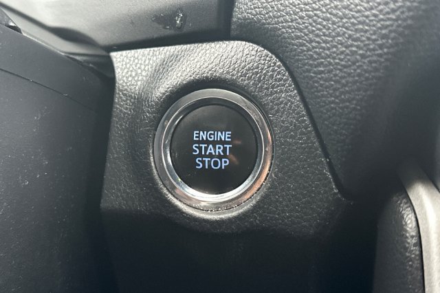 Certified 2022 Toyota RAV4 XLE Premium AWD/4WD image 27