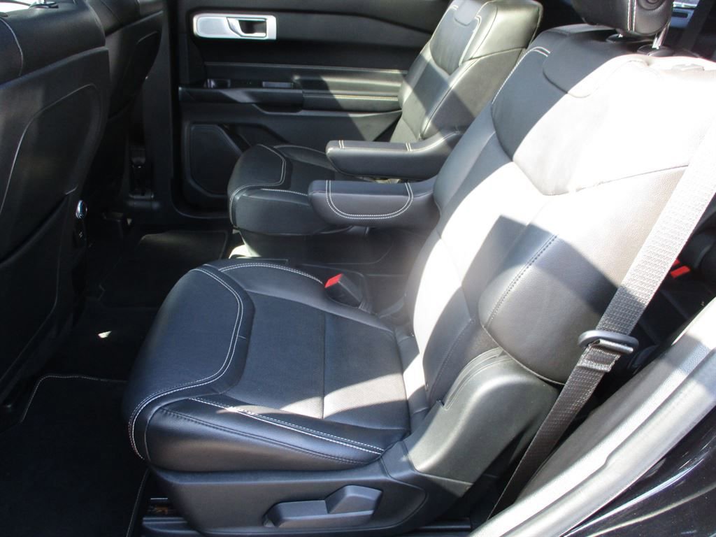 Used 2020 Ford Explorer ST w/ ST Street Pack image 10