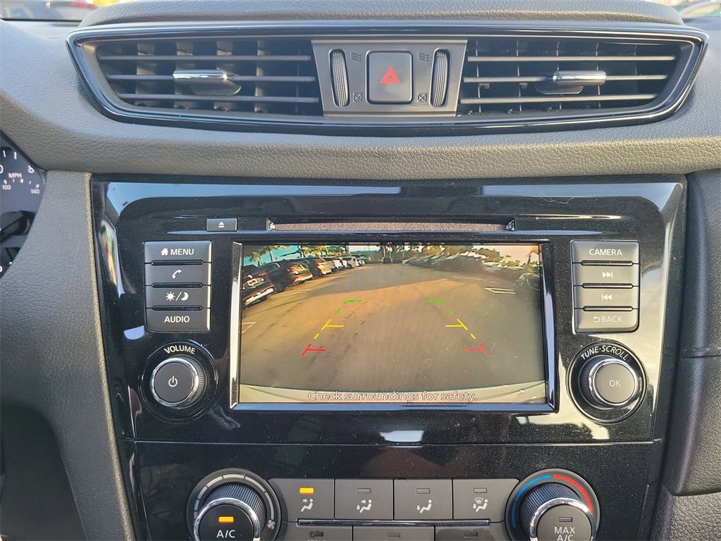 Certified 2020 Nissan Rogue S image 23