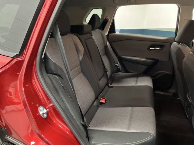 Used 2023 Nissan Rogue SV image 28