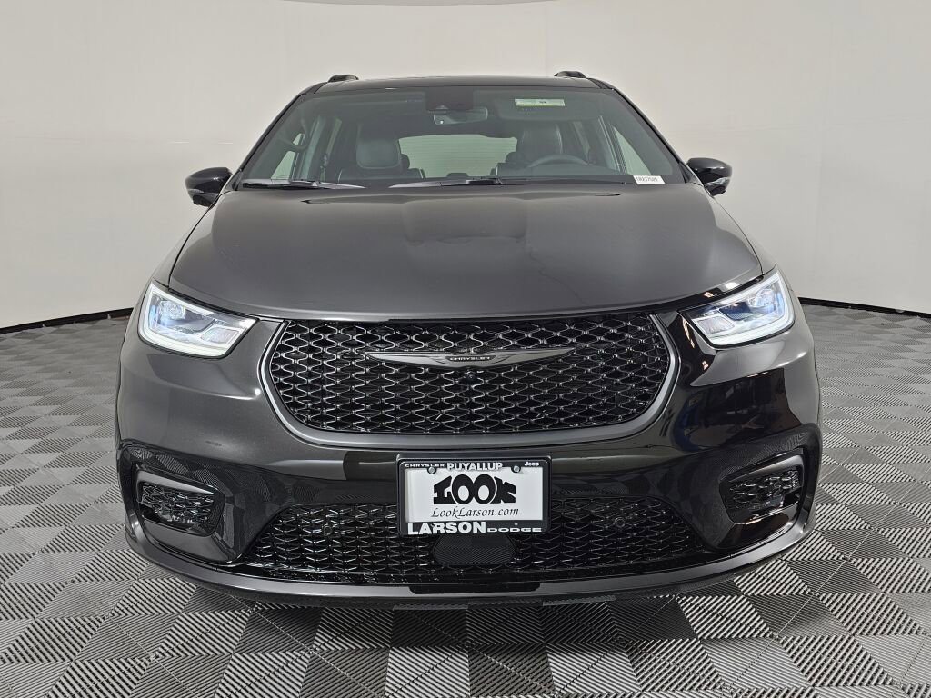 New 2026 Chrysler Pacifica Limited w/ S Appearance Package image 8