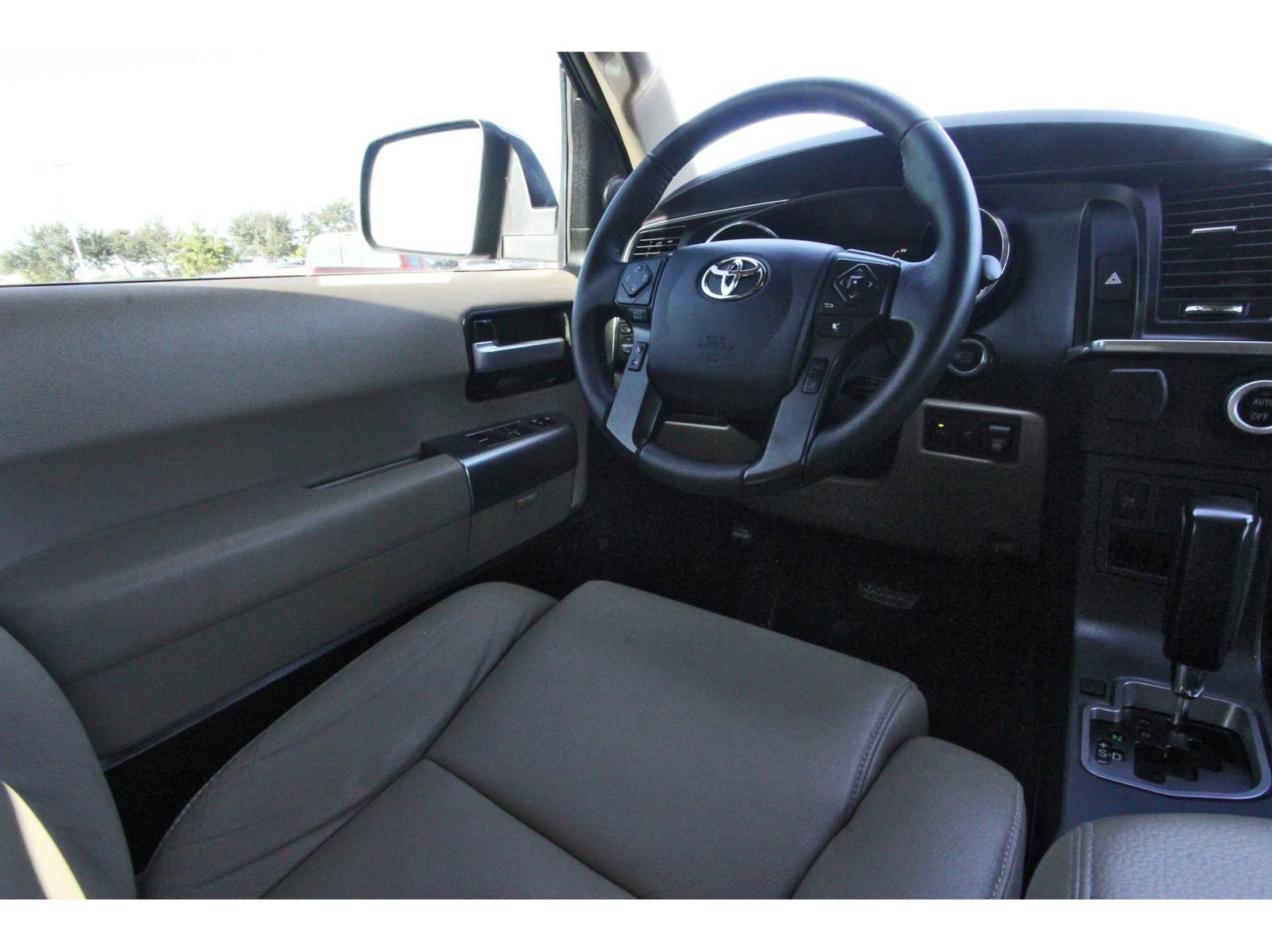 Used 2020 Toyota Sequoia Limited w/ Safety & Convenience Package RWD image 11