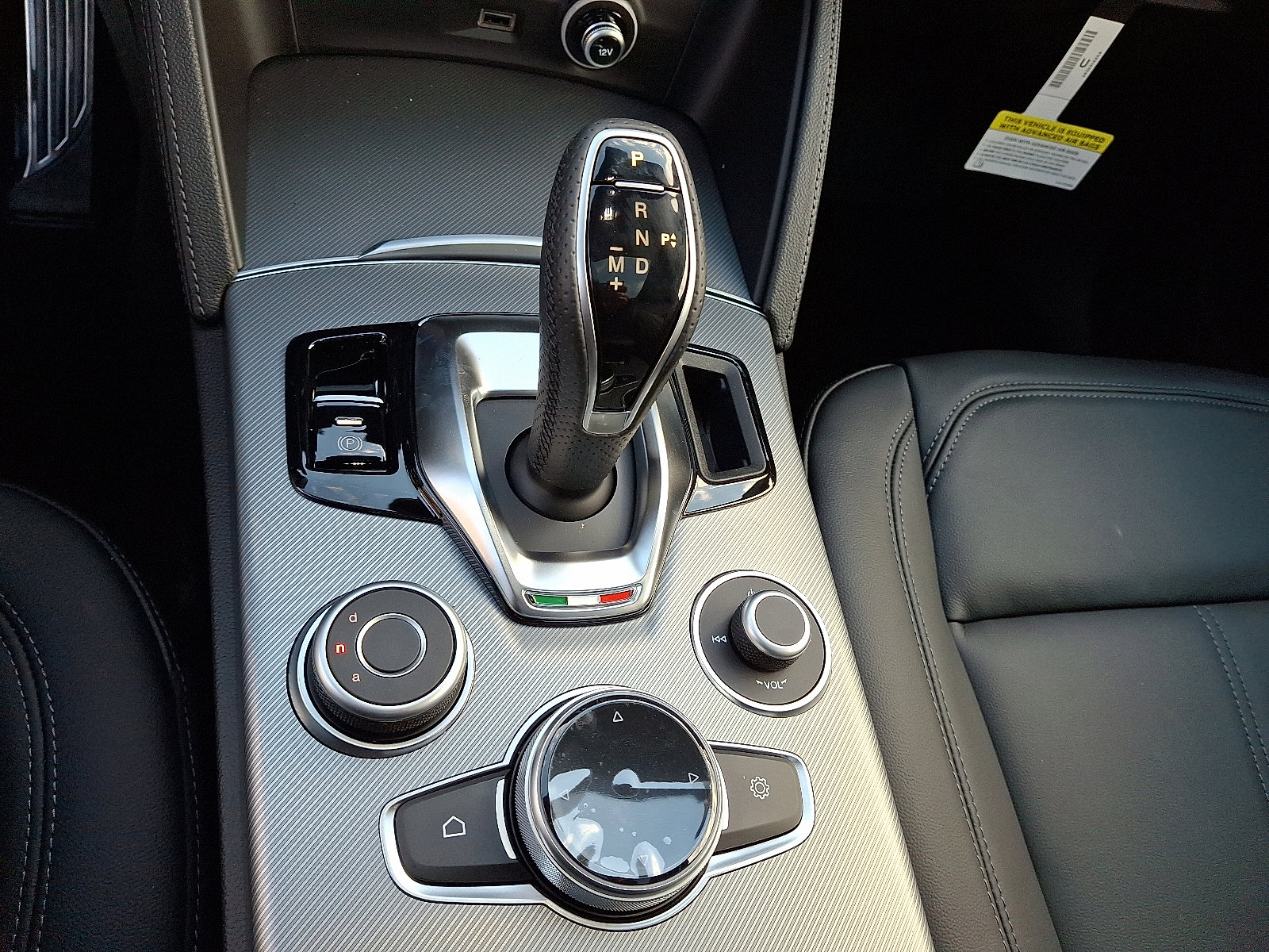 New 2025 Alfa Romeo Stelvio Sprint image 11
