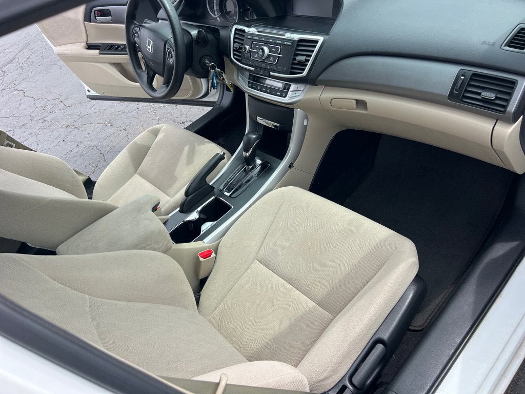 Used 2013 Honda Accord LX image 18