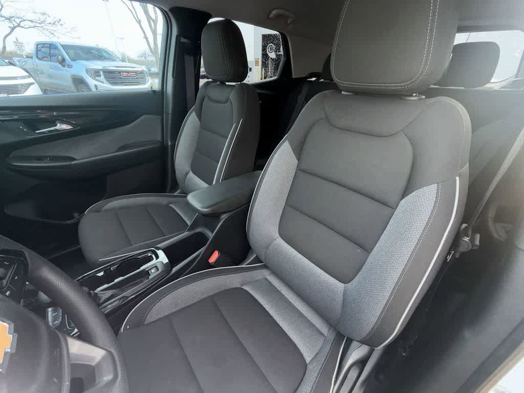 Used 2025 Chevrolet TrailBlazer LT FWD image 11