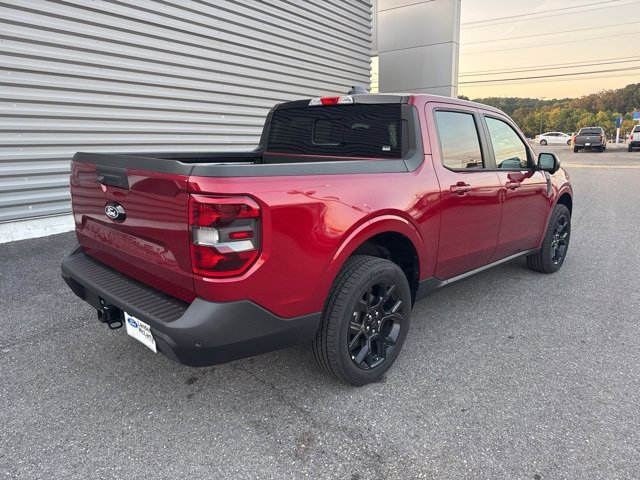 New 2025 Ford Maverick Lariat w/ Black Appearance Package image 3
