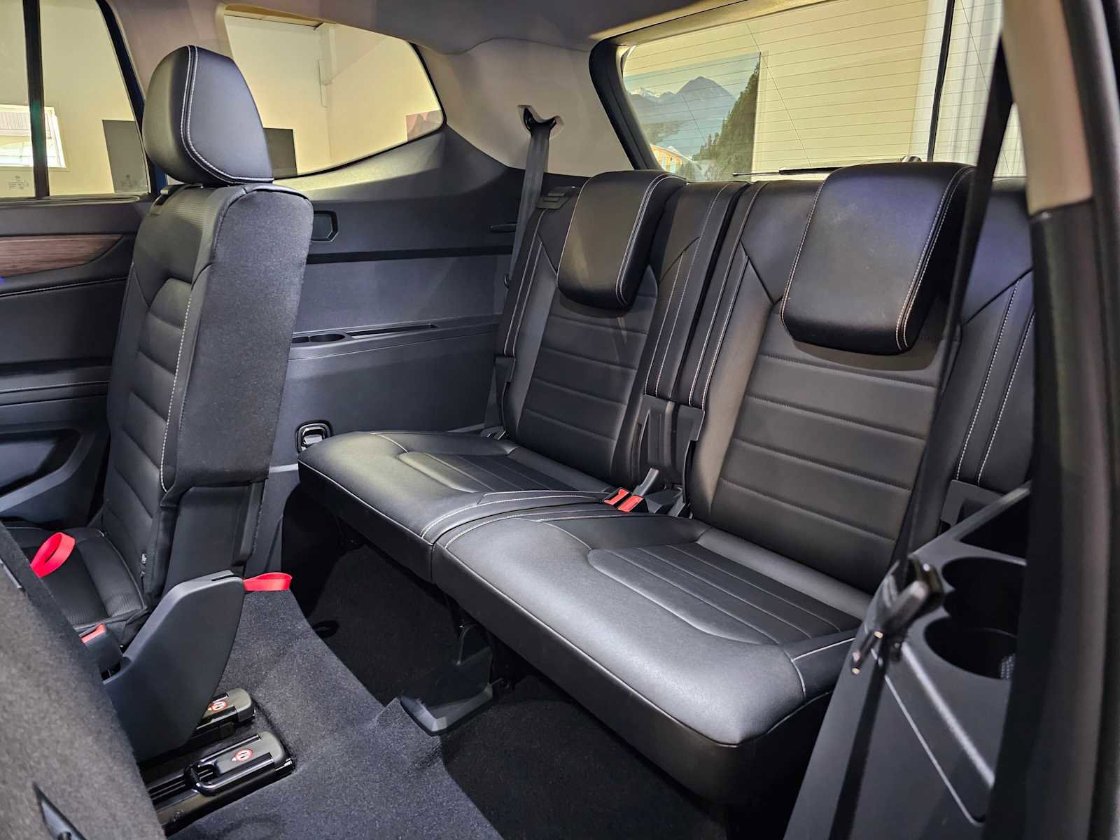 Used 2025 Volkswagen Atlas SEL image 19