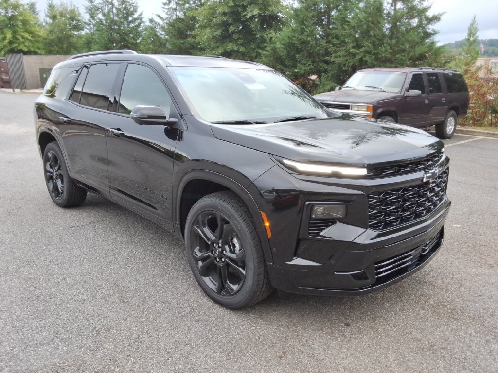 New 2027 Chevrolet Traverse RS FWD image 3