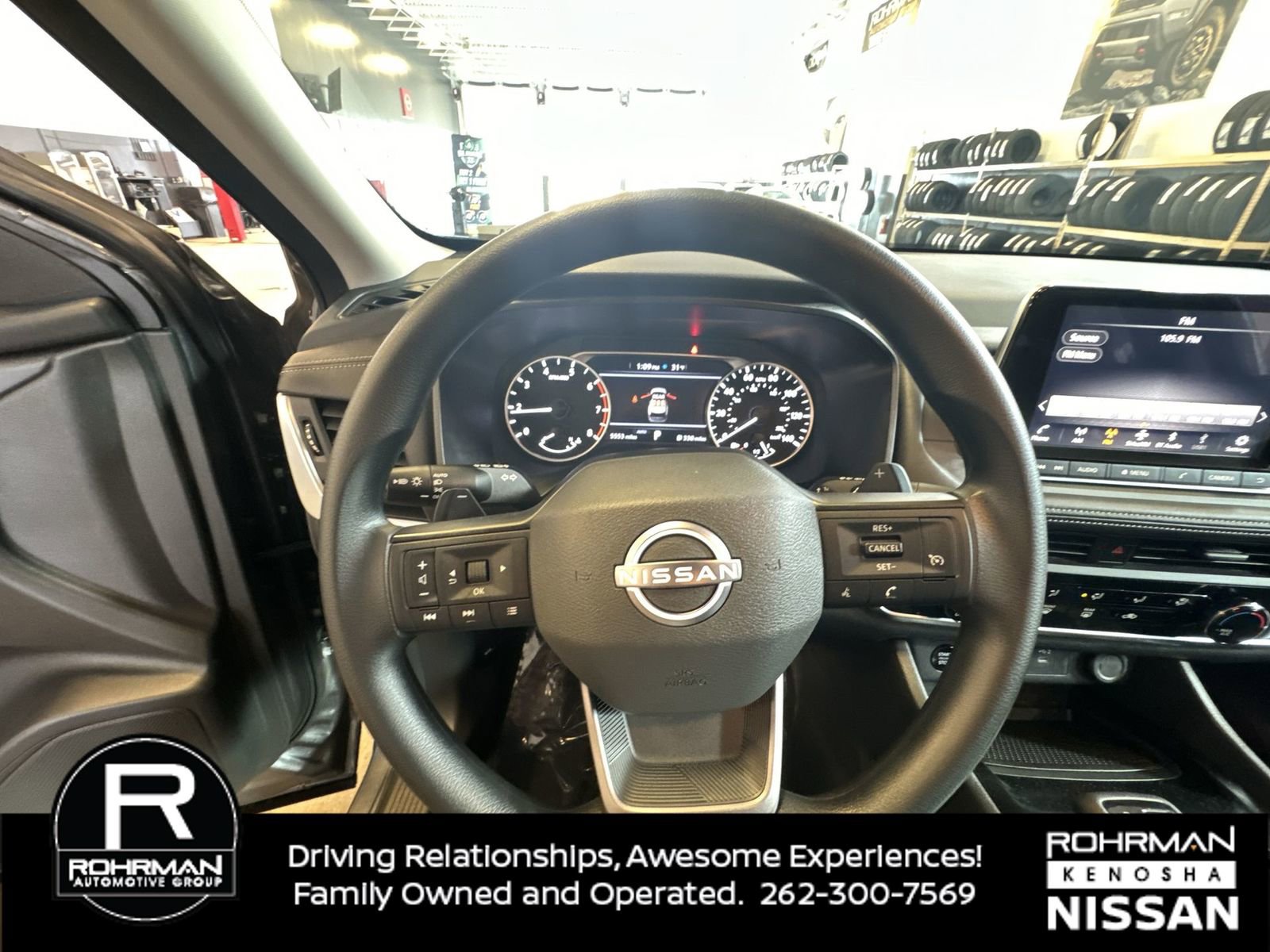 Used 2025 Nissan Rogue S image 11